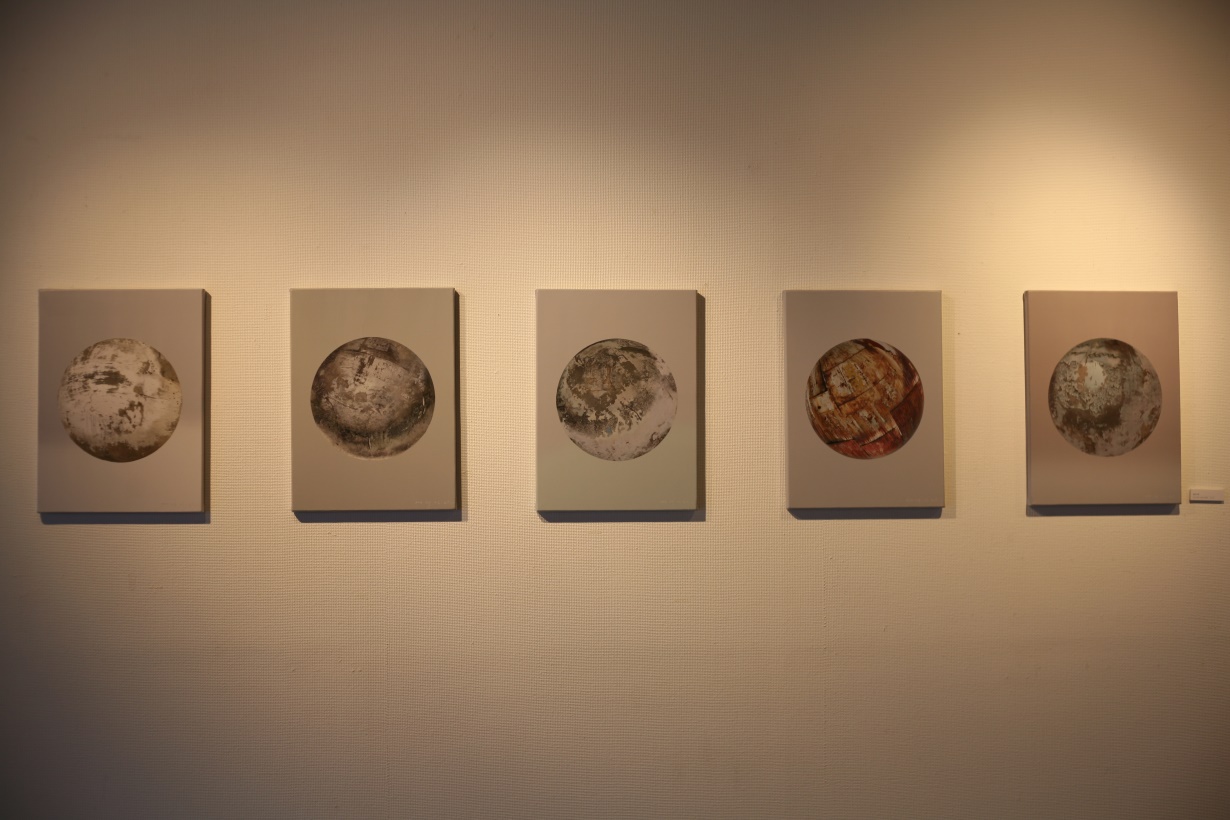 Weekend on Isle of Portland, Installation, Cement and iron, 2023