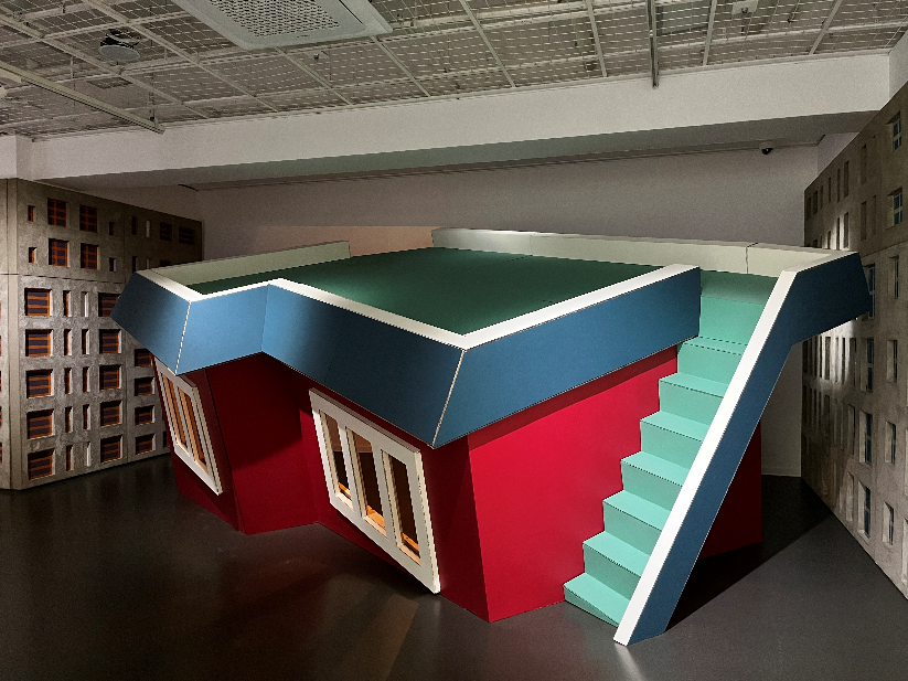 Weekend on Isle of Portland, Installation, Cement and iron, 2023