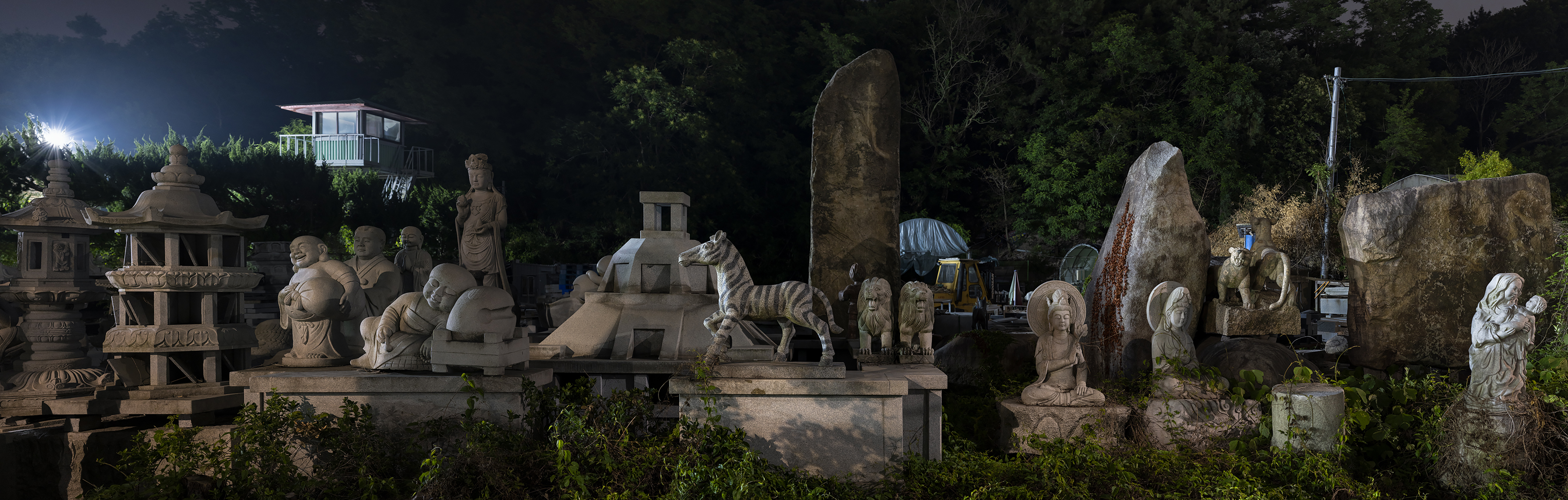 Weekend on Isle of Portland, Installation, Cement and iron, 2023